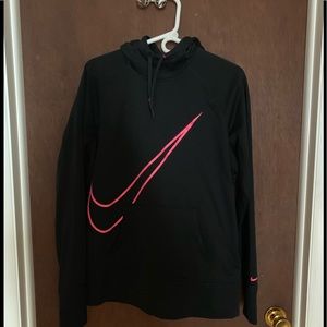 Excellent used condition women’s Nike sweatshirt